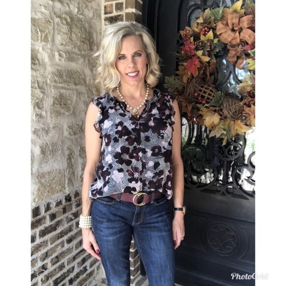 Cabi XS Floral V Neck Blouse Top Chiffon Sheer 3618 Weaver Sleeveless Flutter - Picture 1 of 9